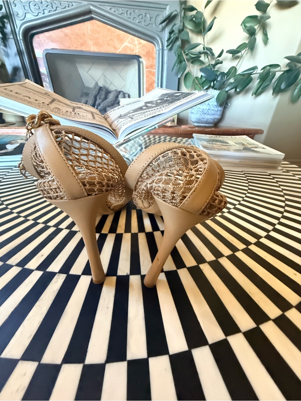 Bottega Veneta Tan Mesh Pointed Slingback Heels with Gold Chain - Picture 6 of 6